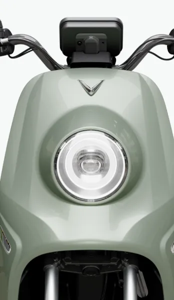 Đèn pha Led Projector với khả năng chiếu sáng mạnh mẽ, đảm bảo an toàn trong điều kiện di chuyển thiếu ánh sáng.