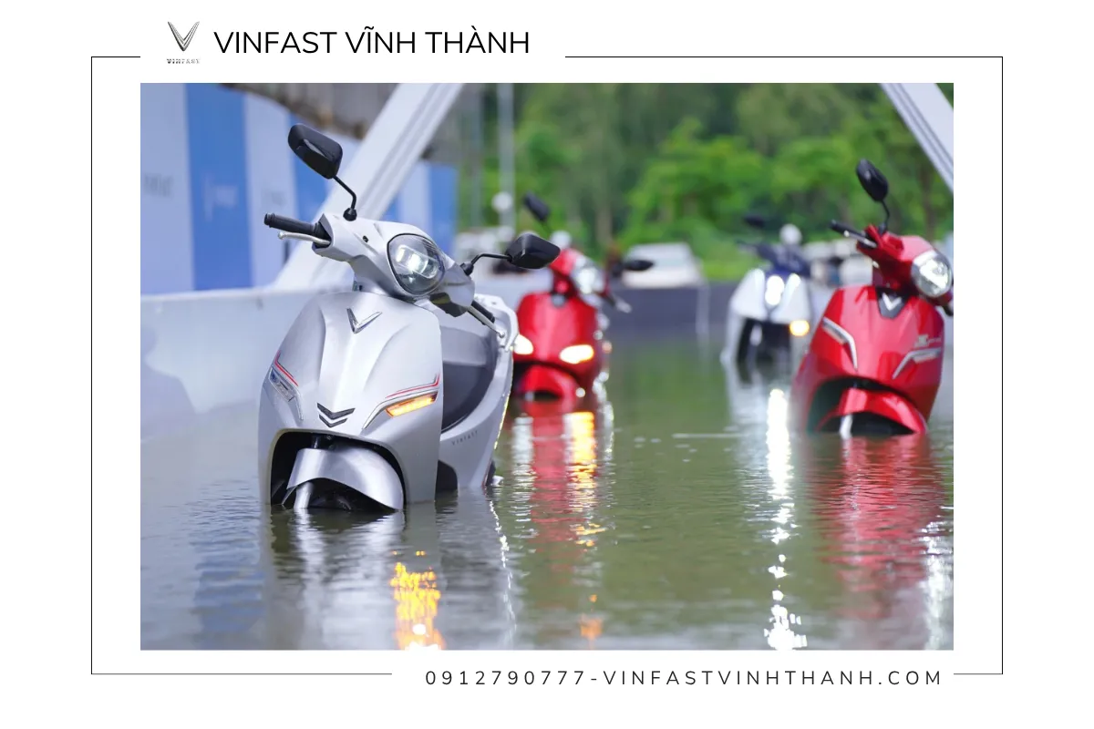 Khả năng kháng nước của xe máy điện: Hiểu đúng để sử dụng và bảo quản đúng