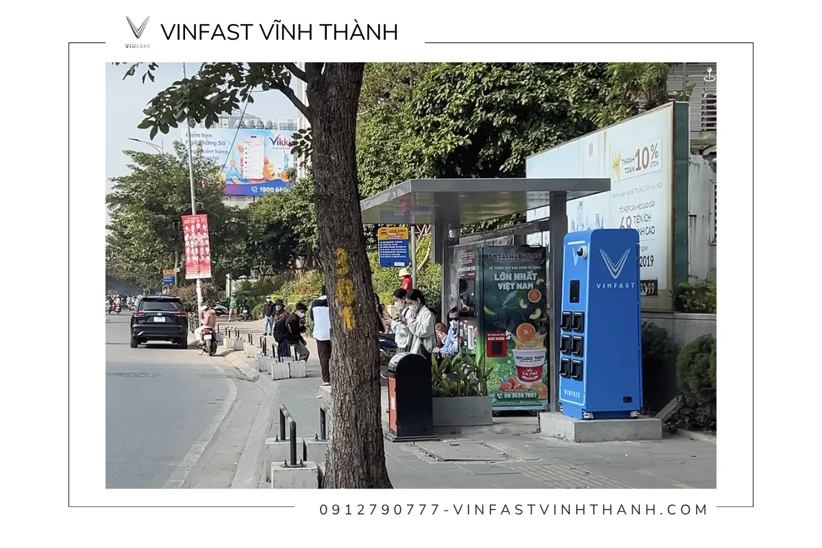 Tủ đổi pin VinFast được đặt ở nhiều địa điểm: Bến xe bus, trạm xăng,...