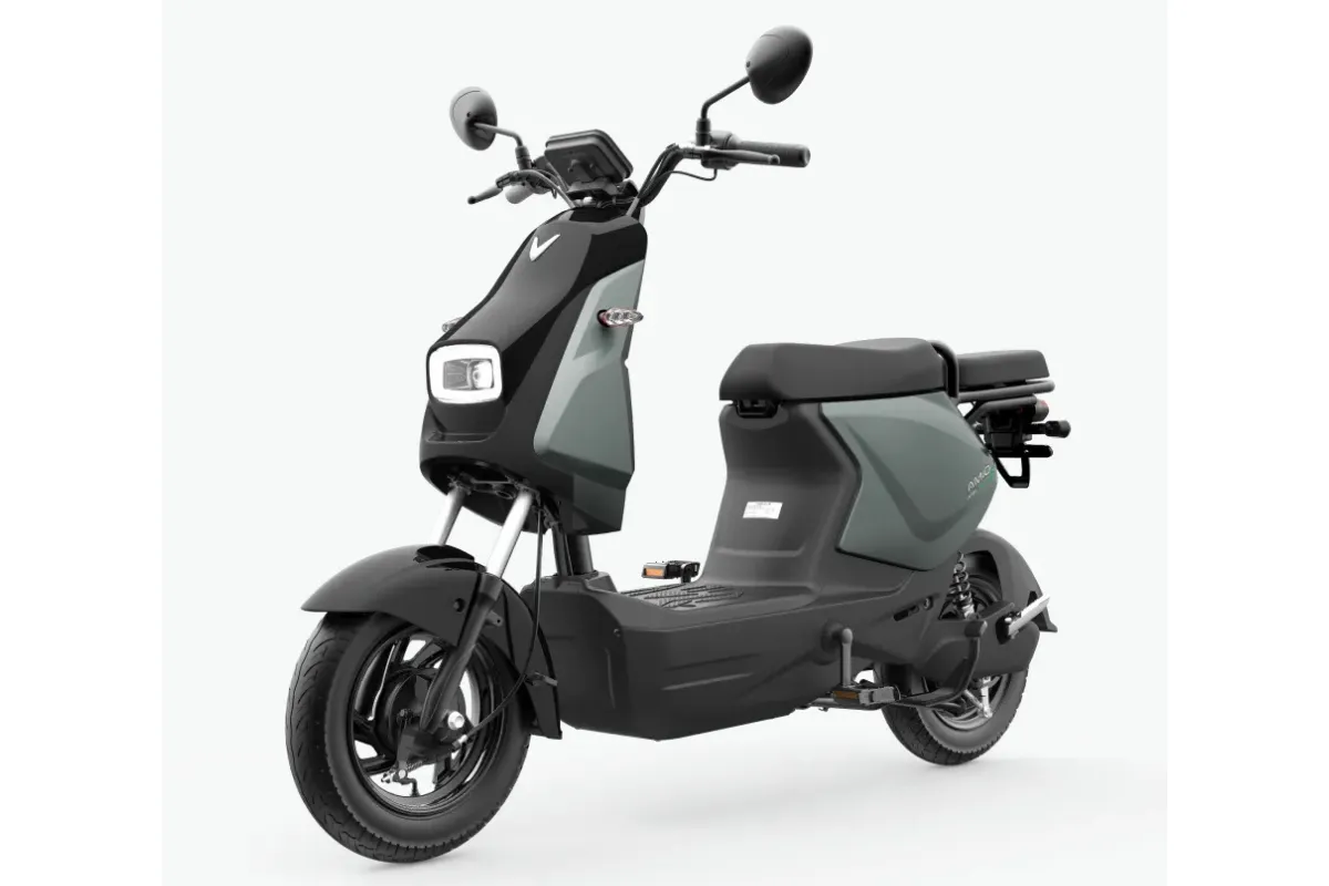 VinFast Amio S có thể di chuyển tối đa khoảng 65 km sau mỗi lần sạc đầy