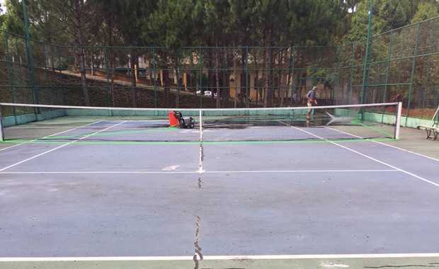 Thi Công Sơn Lại Mặt Sân Tennis Cũ Tiêu Chuẩn