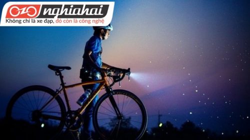 Cách tỏa sáng khi đi xe đạp trong đêm 2