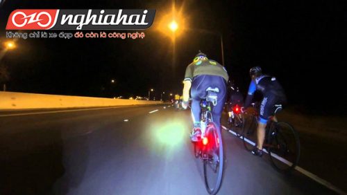 Làm sao để đạp xe trong đêm tối an toàn (phần 3) 1