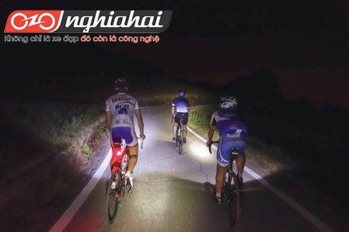 Làm sao để đạp xe trong đêm tối an toàn (phần 3) 2