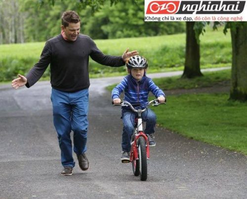 Phương pháp dạy bé đi xe đạp trẻ em 2