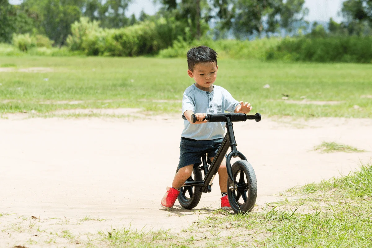 Mẹo chụp ảnh khi bé đạp xe 2 Mẹo chụp ảnh khi bé đạp xe 2