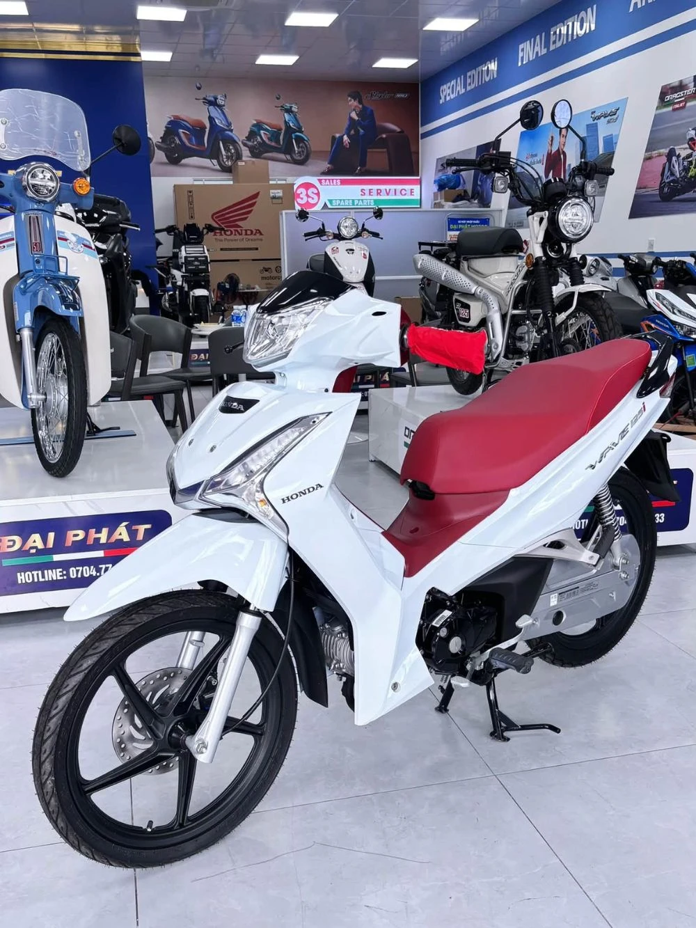 Honda Wave 125 trắng đỏ đời 2021, màu hiếm bất ngờ về Đại Phát Motor