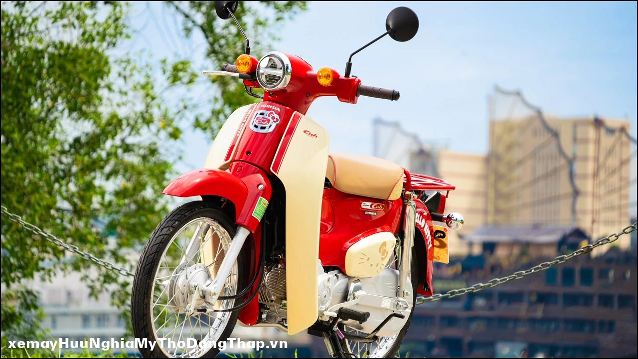 Xe may nhap Nhat Honda Super Cub 50 Hello Kitty 24