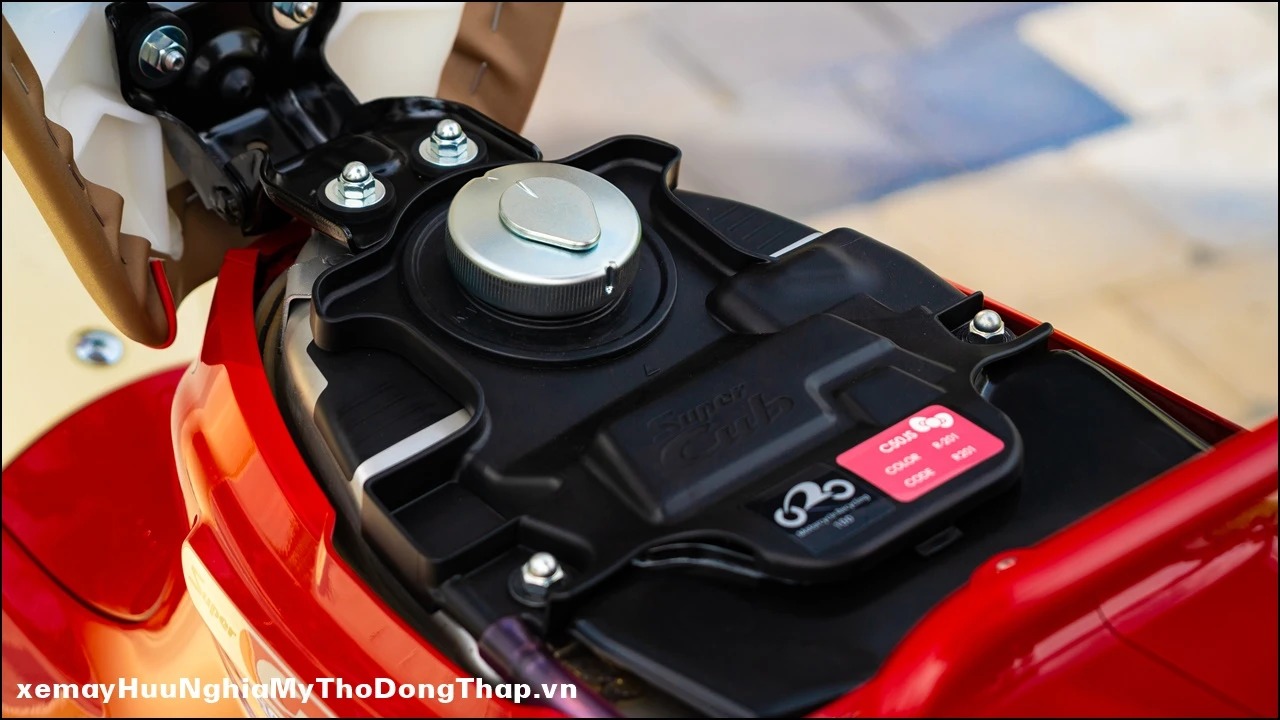 Xe may nhap Nhat Honda Super Cub 50 Hello Kitty 29