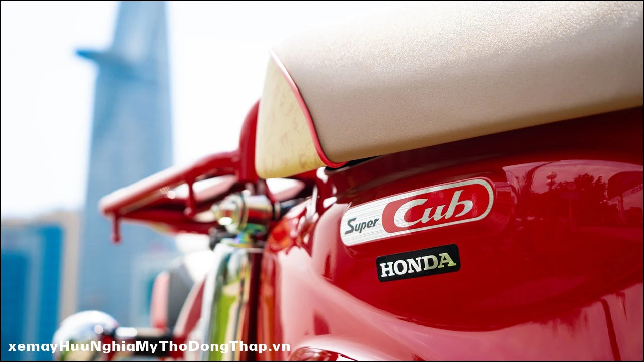 Xe may nhap Nhat Honda Super Cub 50 Hello Kitty 58