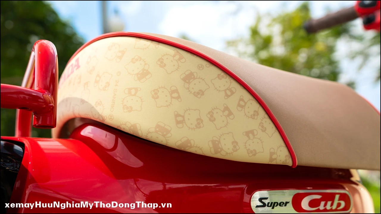 Xe may nhap Nhat Honda Super Cub 50 Hello Kitty 61