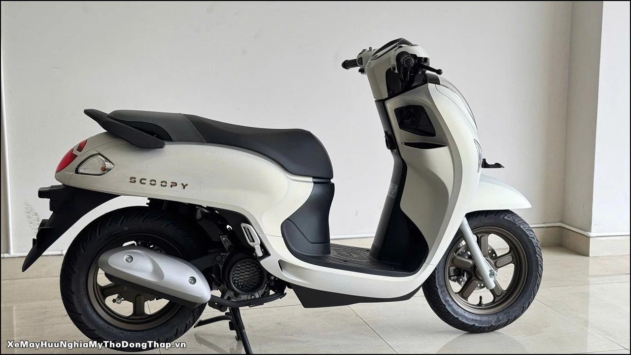 Honda SCOOPY Indonesia mau zin trang nham 11