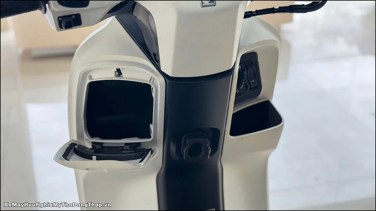 Honda SCOOPY Indonesia mau zin trang nham 2