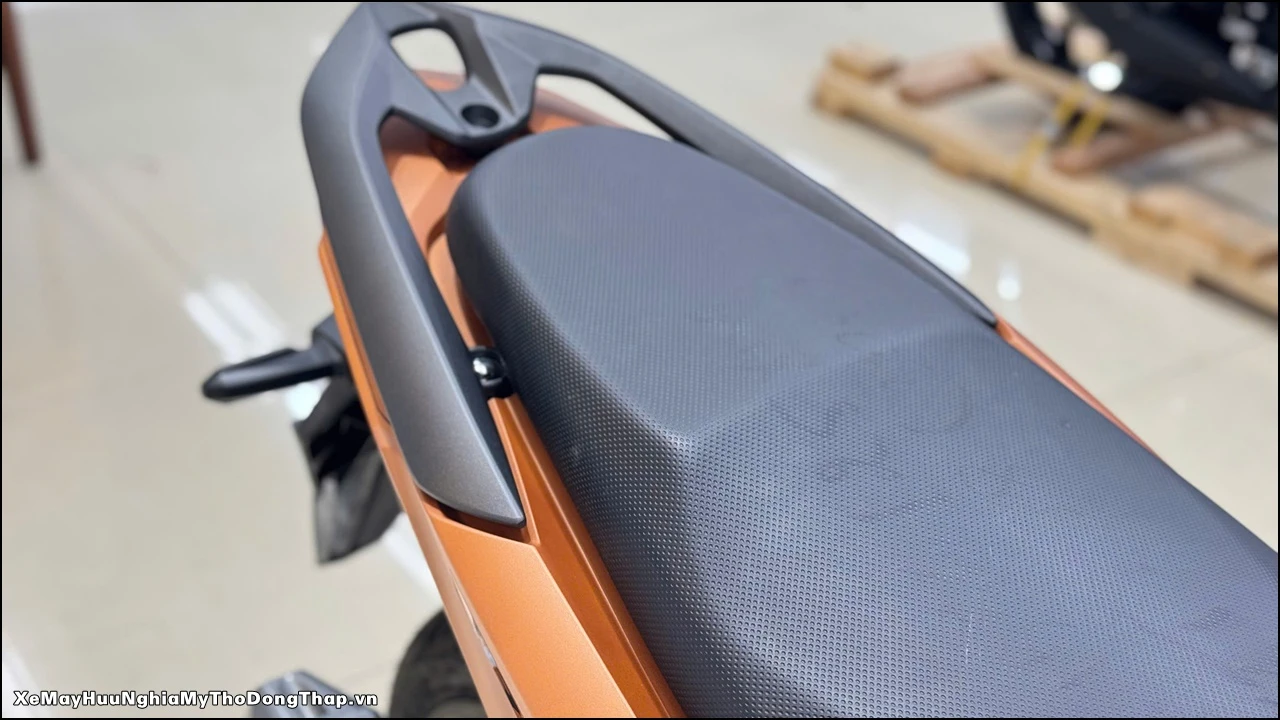 Honda Vario 125 %E2%80%93 Mau Cam Vu Tru 13