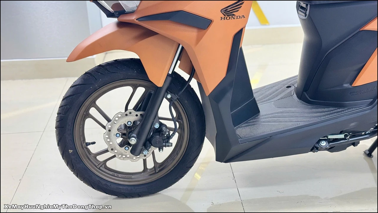 Honda Vario 125 %E2%80%93 Mau Cam Vu Tru 2