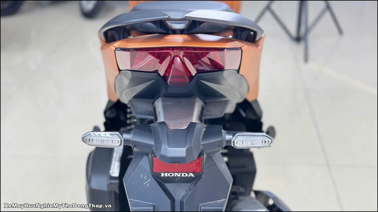 Honda Vario 125 %E2%80%93 Mau Cam Vu Tru 6