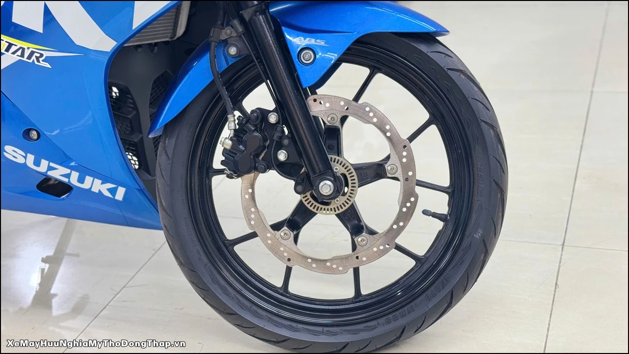 Suzuki GSX R 150 11