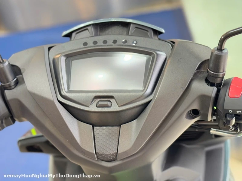 Chi tiet Yamaha Exciter 150 ban gioi han da ve den Yamaha Town Huu Nghia 15
