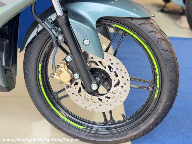 Chi tiet Yamaha Exciter 150 ban gioi han da ve den Yamaha Town Huu Nghia 16