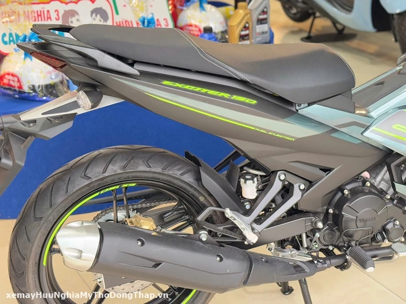 Chi tiet Yamaha Exciter 150 ban gioi han da ve den Yamaha Town Huu Nghia 18