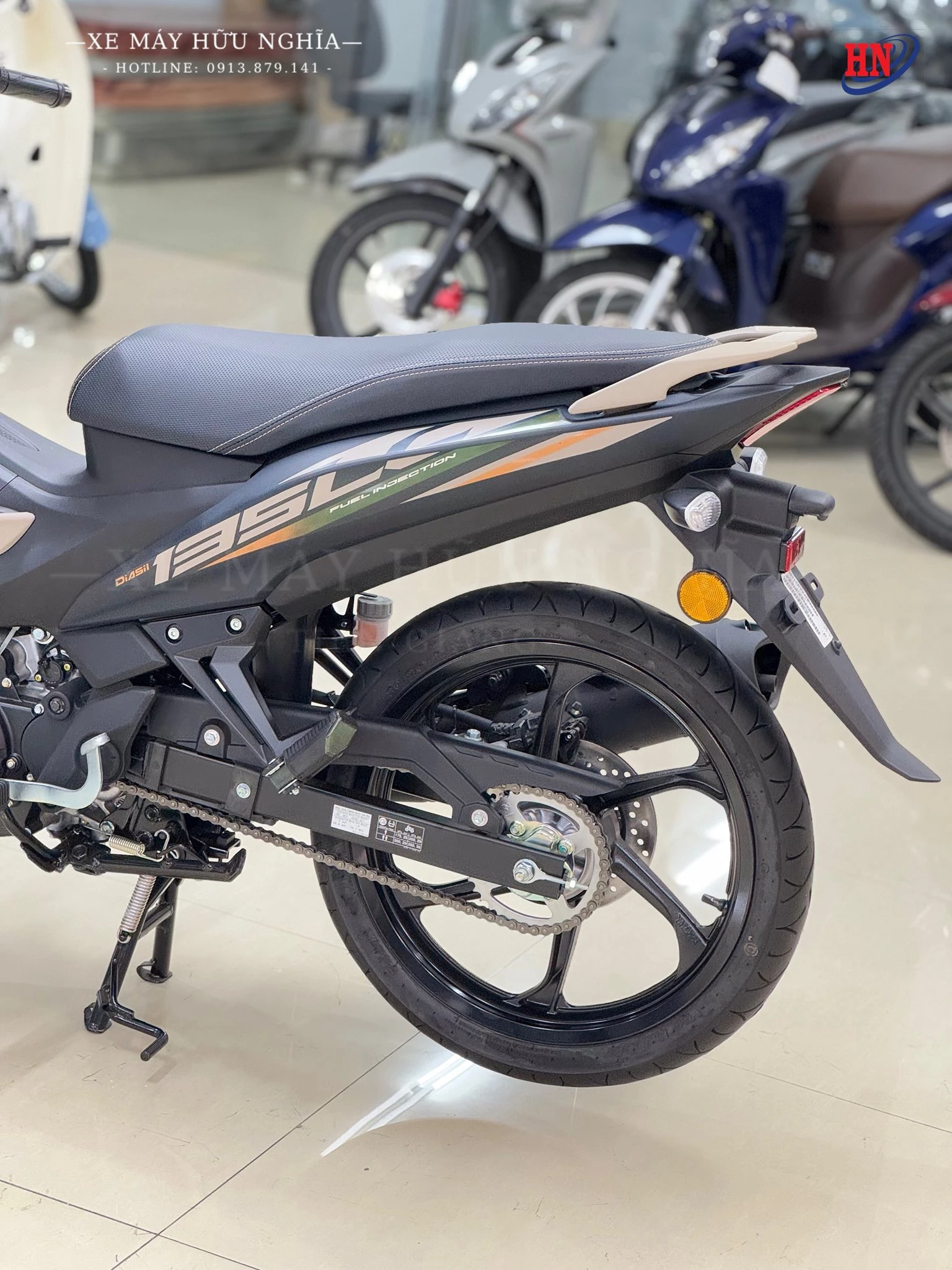 Yamaha 135LC Fi %E2%80%93 Xe so tu dong nhap khau Malaysia cuc hiem tai Viet Nam 3