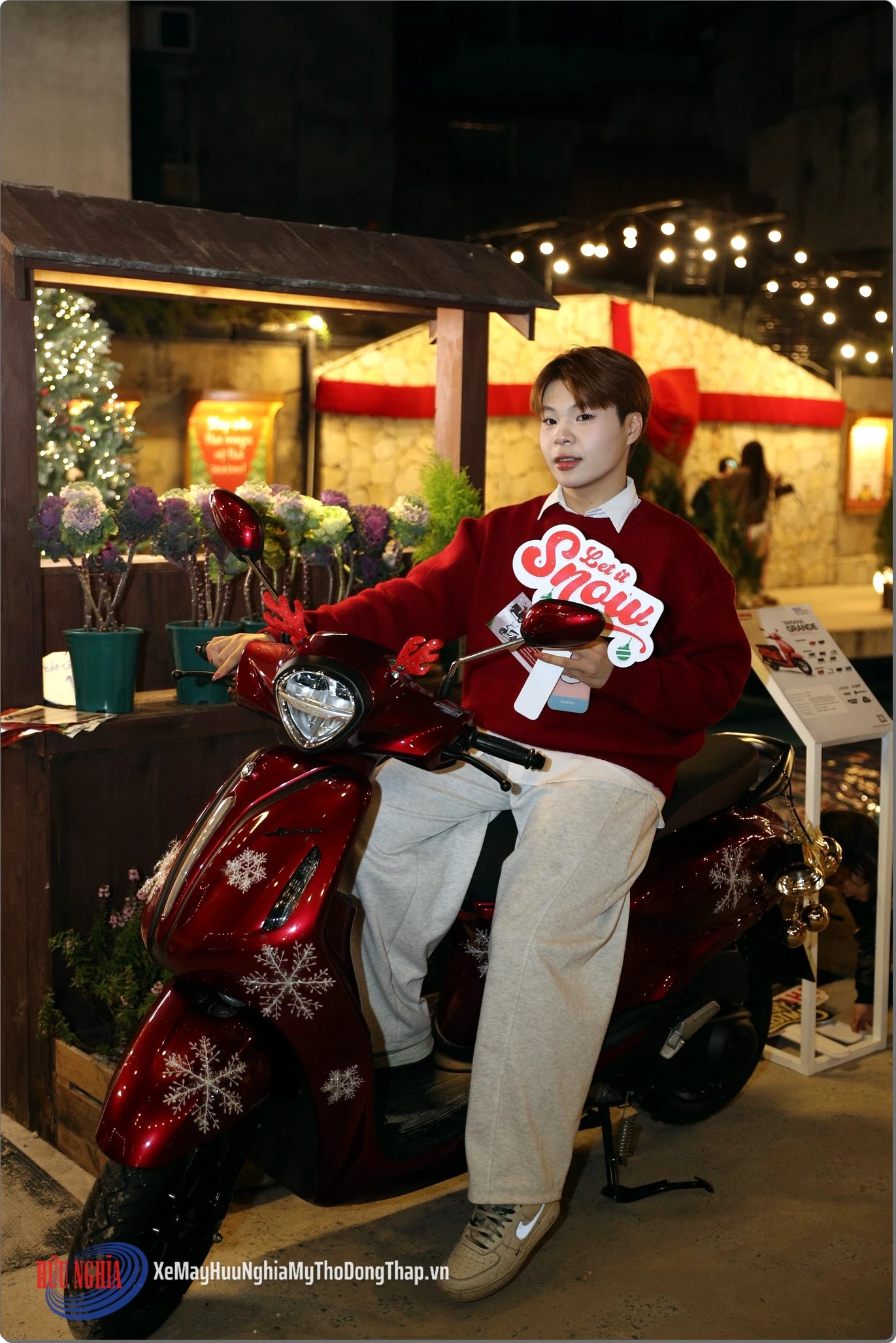 YAMAHA CHRISTMAS %E2%80%93 LET IT SNOW Check in va trai nghiem cac mau xe Yamaha Grande va Yamaha Janus 11