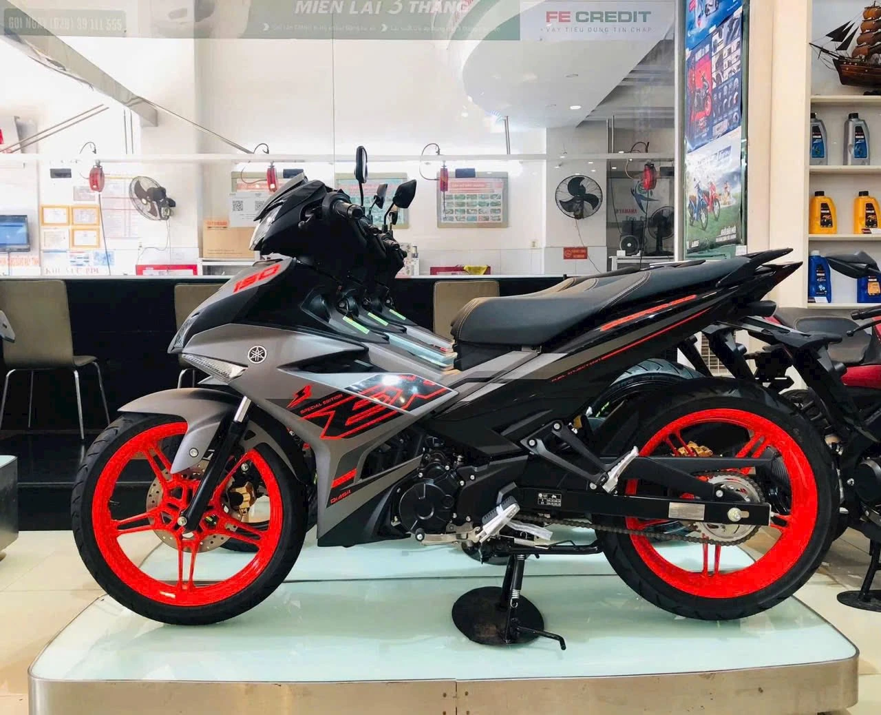Yamaha Exciter 150 Xam Den day la thoi diem tot nhat de so huu tai Yamaha Town Huu Nghia 3