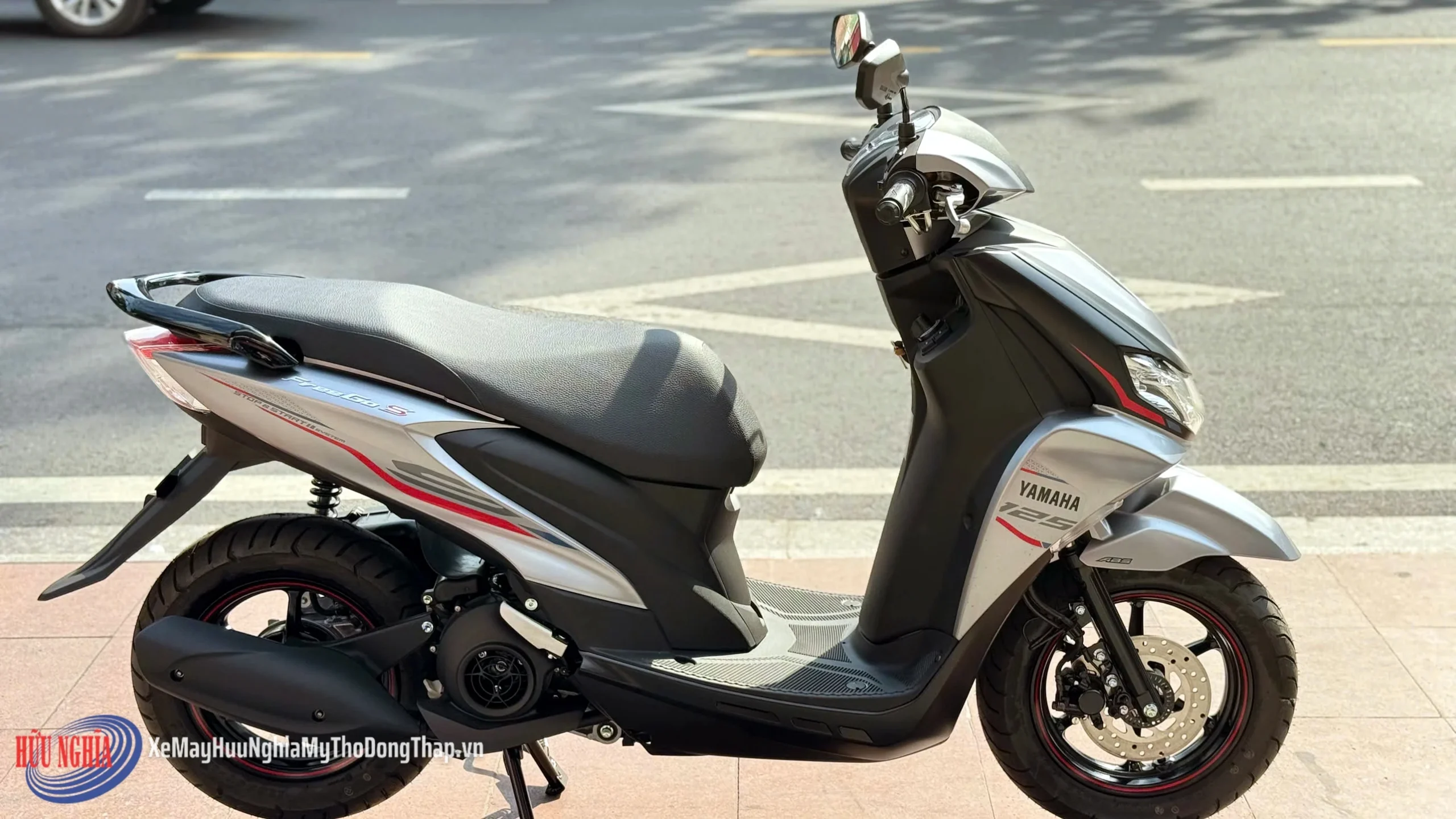 Yamaha Freego S mau bac moi da chinh thuc cap ben Yamaha Town Huu Nghia 13 scaled