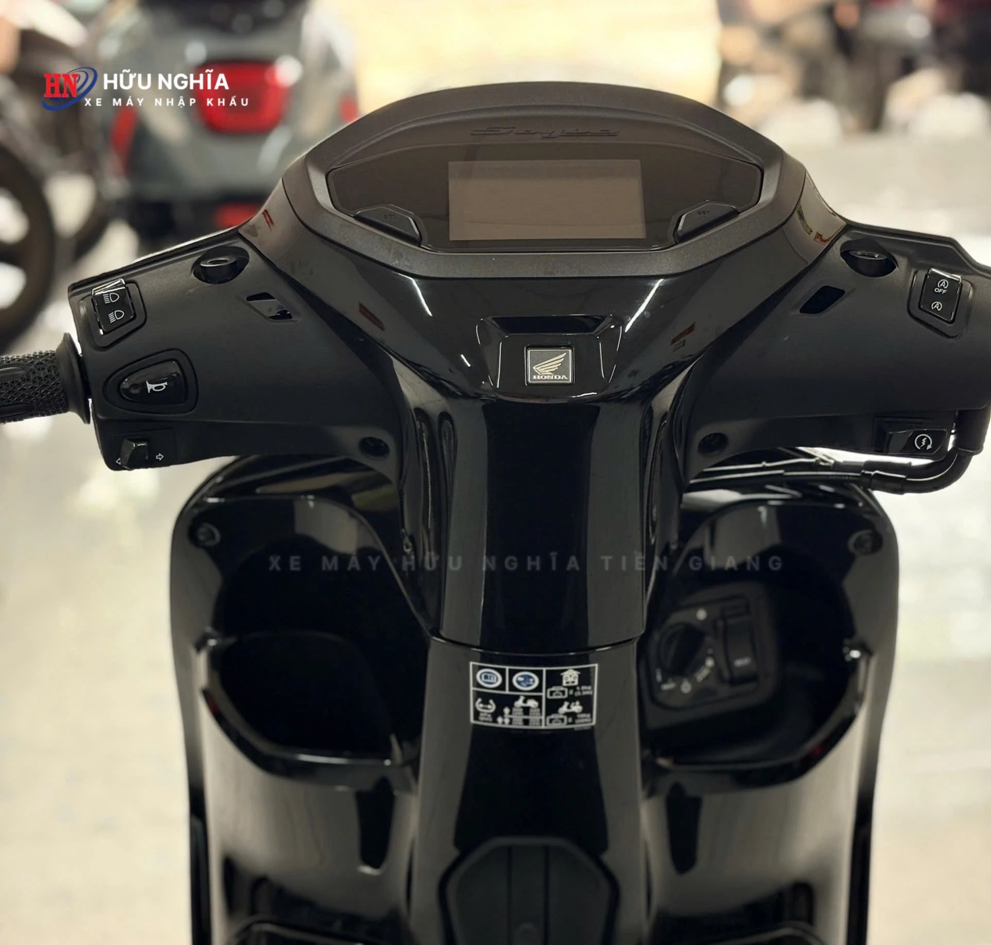 Honda Stylo nhap khau Indonesia %E2%80%93 Mau den huyen bi phong cach chua bao gio loi mot da chinh thuc ve den Xe May Nhap Khau Huu Nghia 1