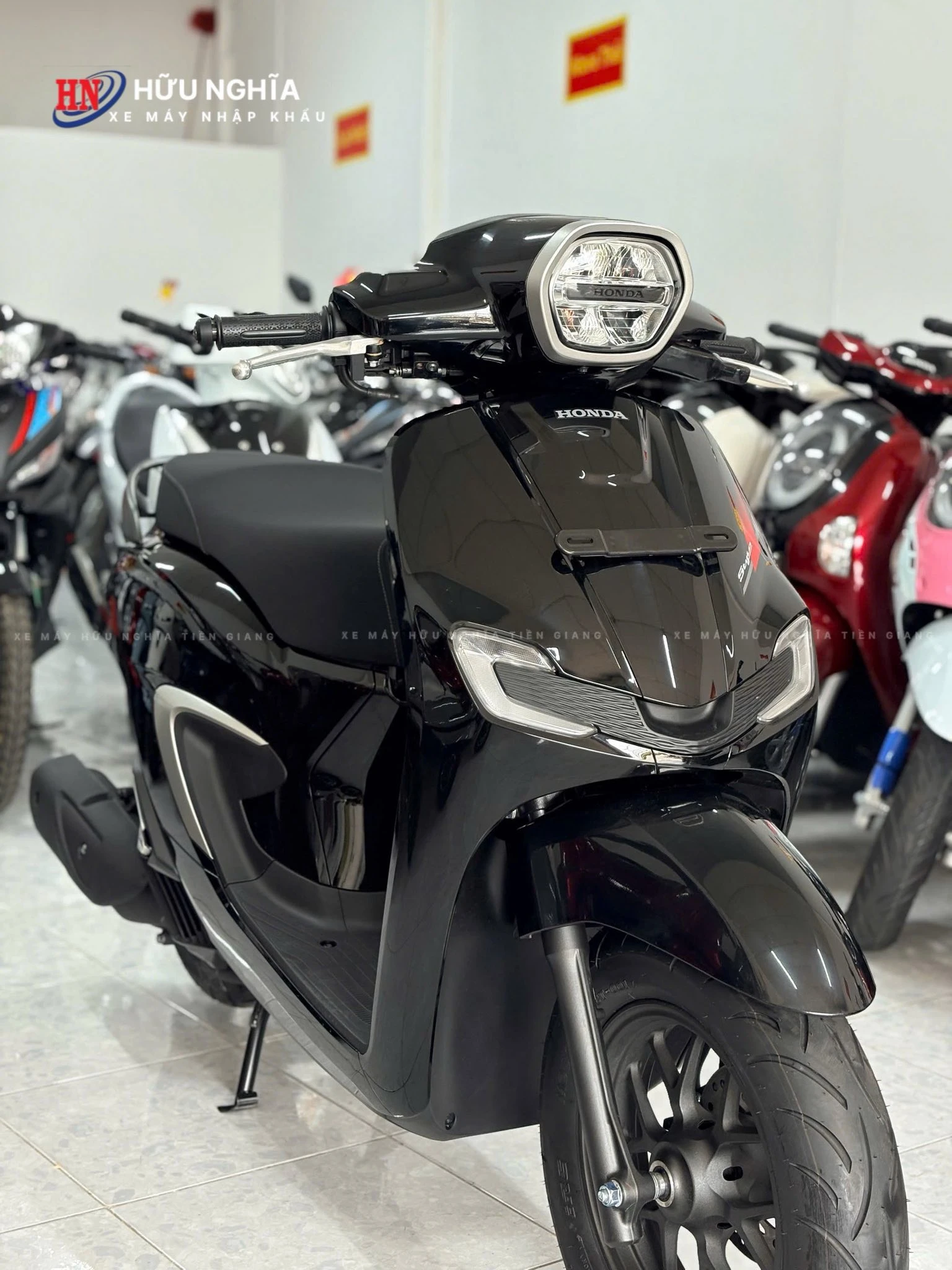 Honda Stylo nhap khau Indonesia %E2%80%93 Mau den huyen bi phong cach chua bao gio loi mot da chinh thuc ve den Xe May Nhap Khau Huu Nghia 2