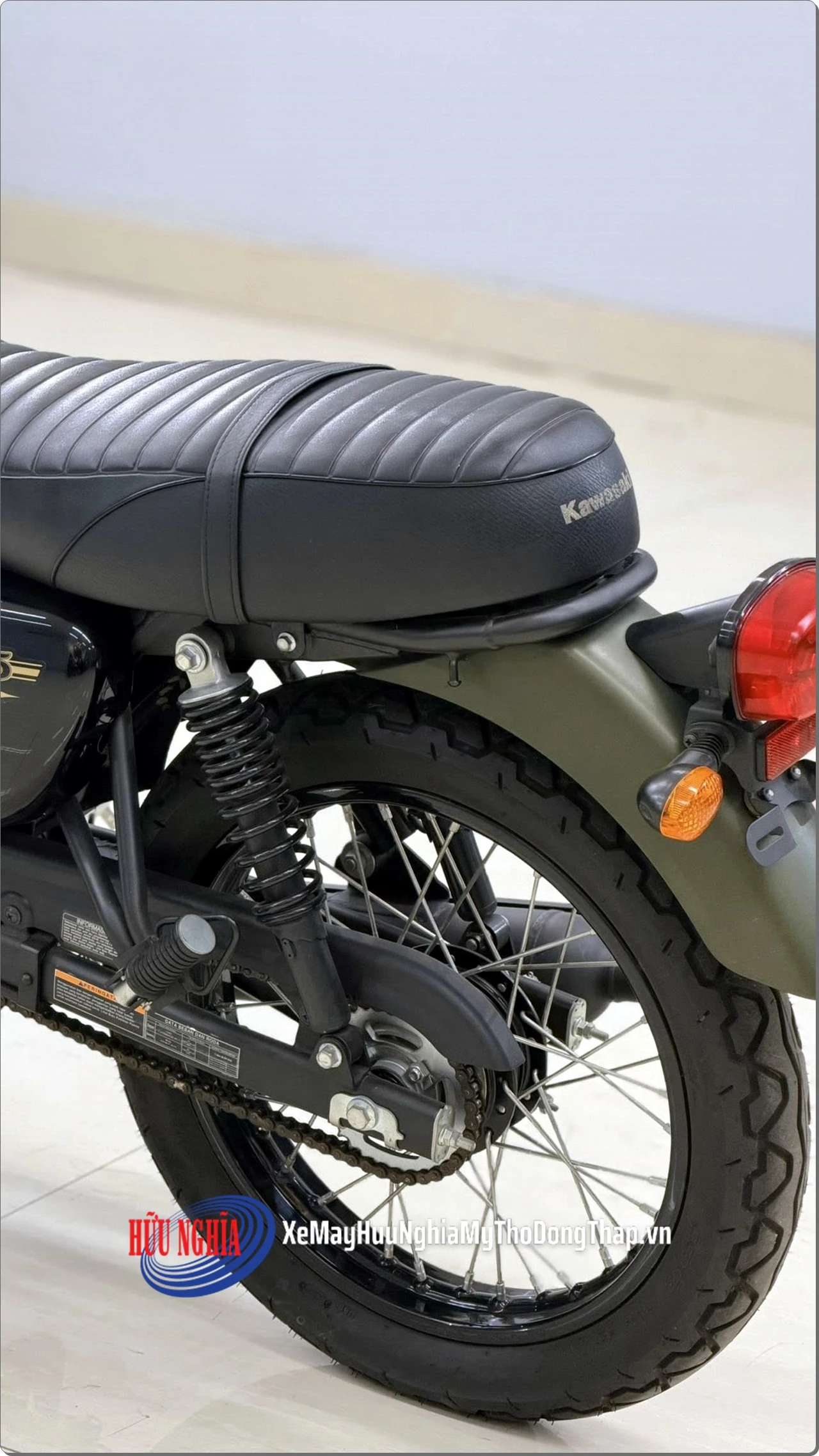 Kawasaki W175 dang co mat tai Xe May Nhap Khau Huu Nghia 5