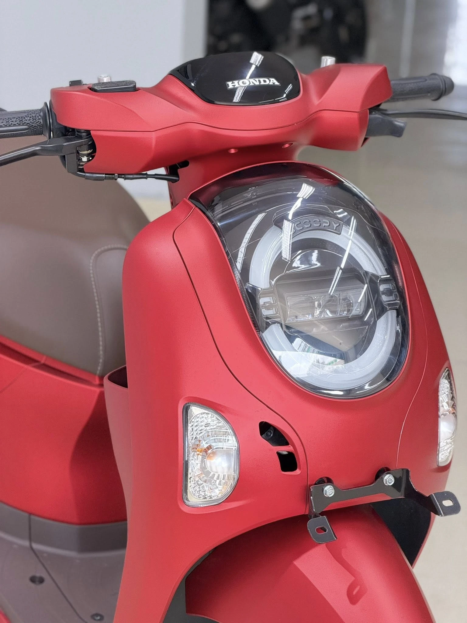 Honda Scoopy 2026 mau do nham %E2%80%93 Khi thoi trang ca tinh va gia tri su dung hoi tu 4