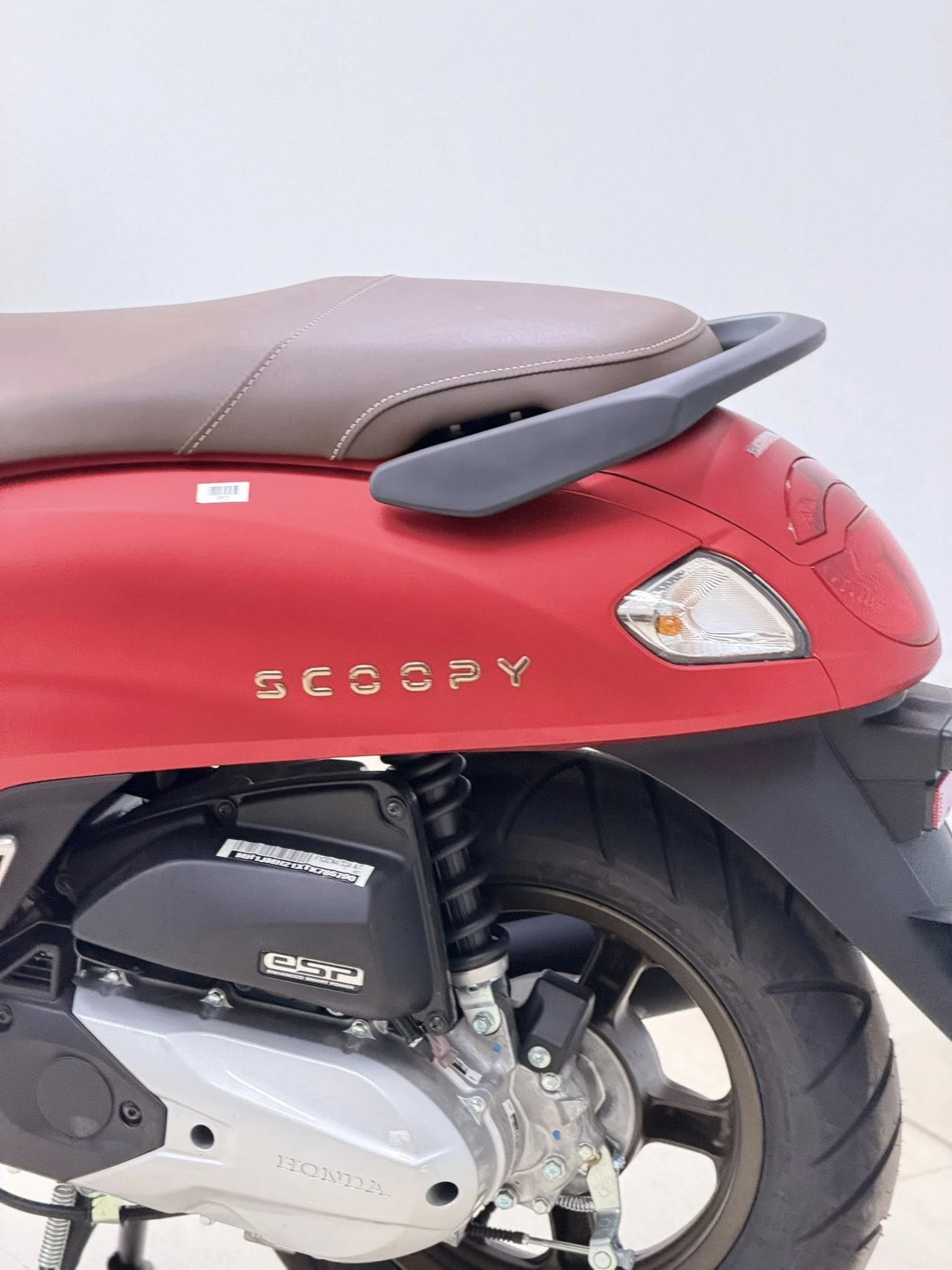 Honda Scoopy 2026 mau do nham %E2%80%93 Khi thoi trang ca tinh va gia tri su dung hoi tu 5