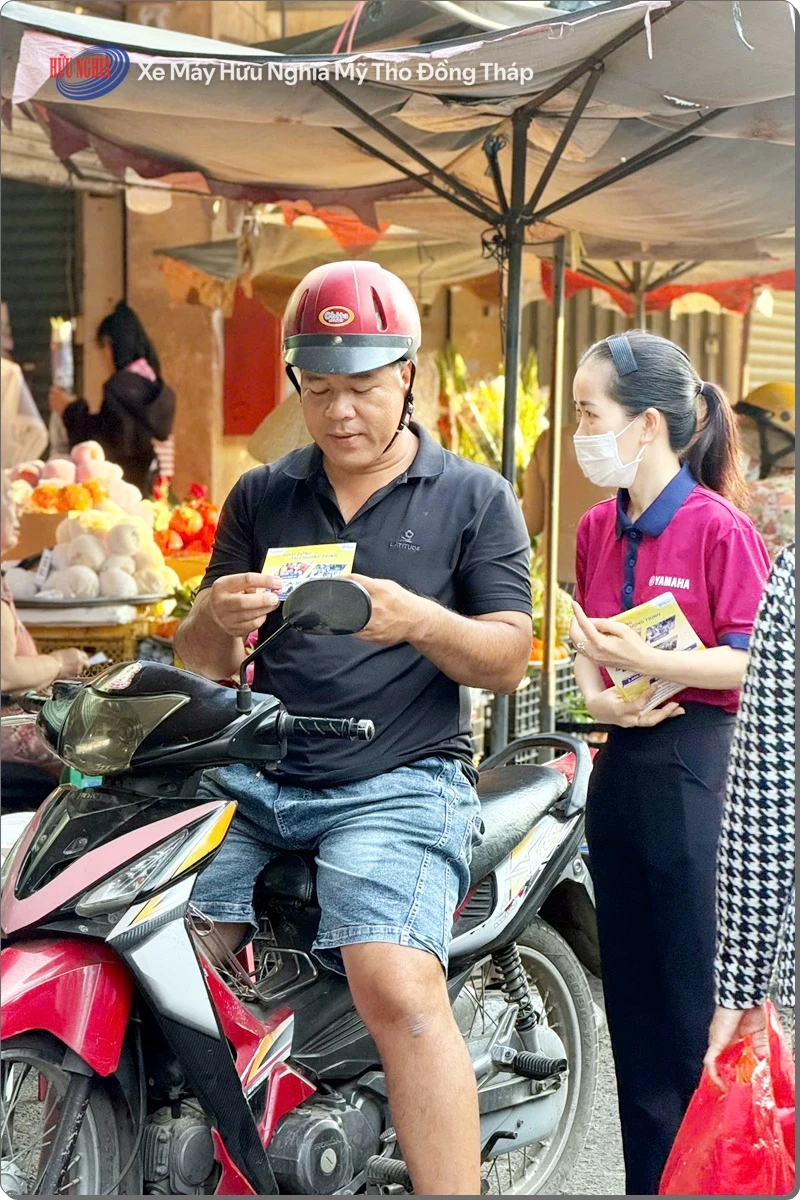 Yamaha Huu Nghia moi ba con Mien Tay Thay nhot 0 dong %E2%80%93 Mung mua lua moi 8