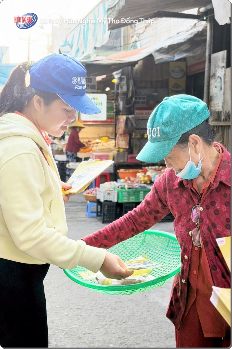 Yamaha Huu Nghia moi ba con Mien Tay Thay nhot 0 dong %E2%80%93 Mung mua lua moi 9