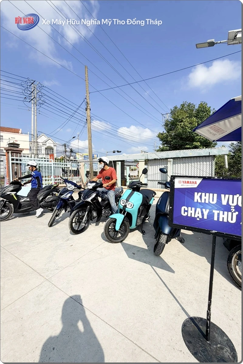 Yamaha Huu Nghia thay nhot hoan toan mien phi cho ba con mien Tay 4