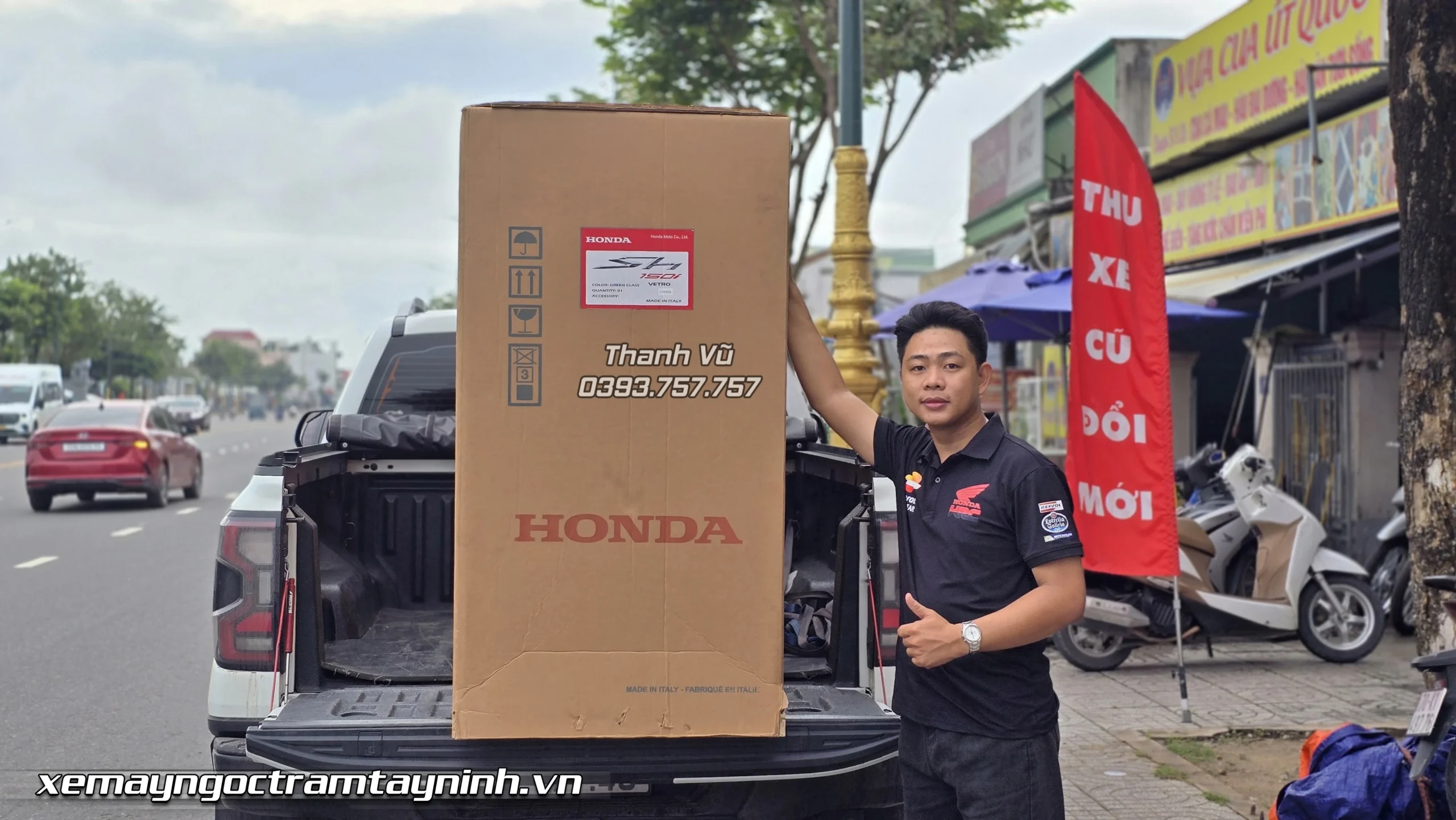 Chị gái mua xe 2 xe Honda SH Ý tại Ngọc Trâm Tây Ninh: 150i Vetro & Sport trắng bóng 3 Chi gai mua xe 2 xe Honda SH Y tai Ngoc Tram Tay Ninh 150i Vetro Sport trang bong 7 scaled