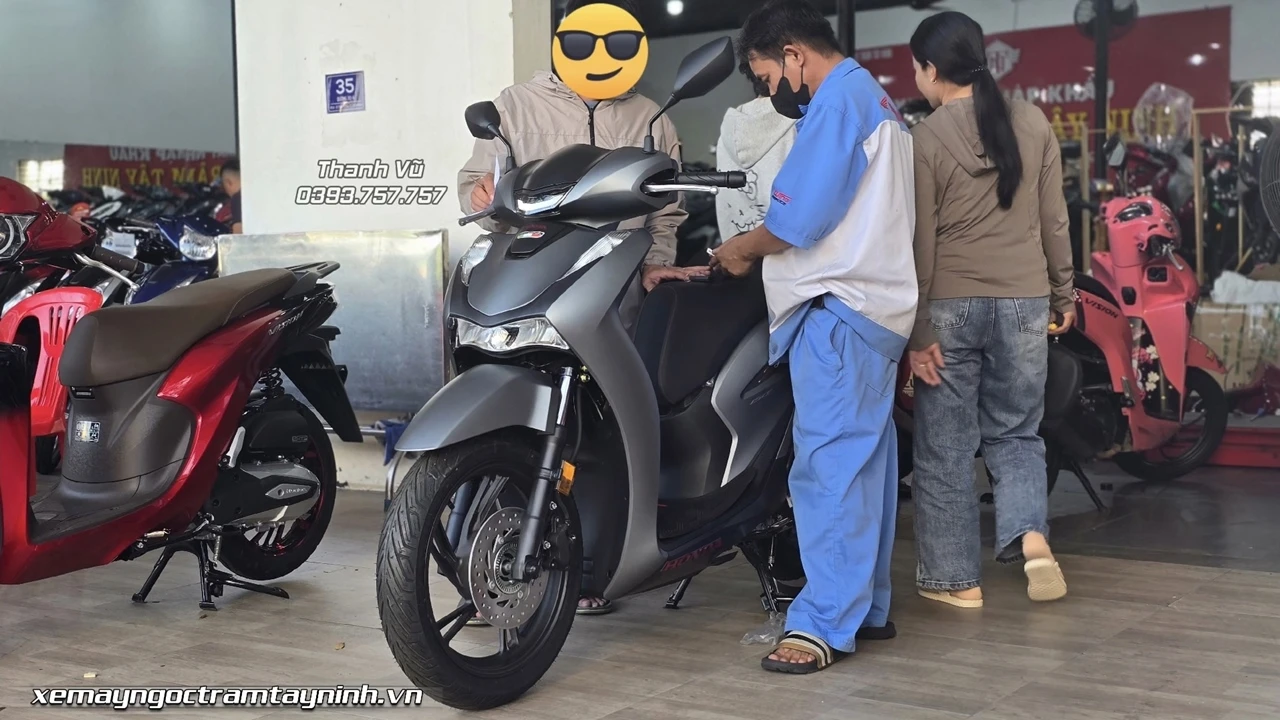 Honda SH150i Italy Custom xám Lamborghini – vừa cập bến Ngọc Trâm Tây Ninh lập tức được khách VIP săn đón đặt mua 2 Honda SH150 Italy Custom xam lambo xemayngoctramtayninh 17