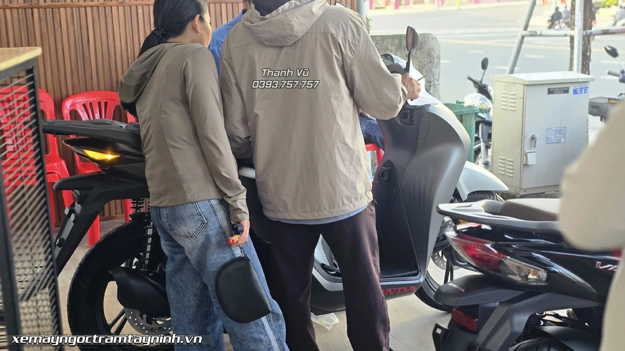 Honda SH150i Italy Custom xám Lamborghini – vừa cập bến Ngọc Trâm Tây Ninh lập tức được khách VIP săn đón đặt mua 5 Honda SH150 Italy Custom xam lambo xemayngoctramtayninh 20
