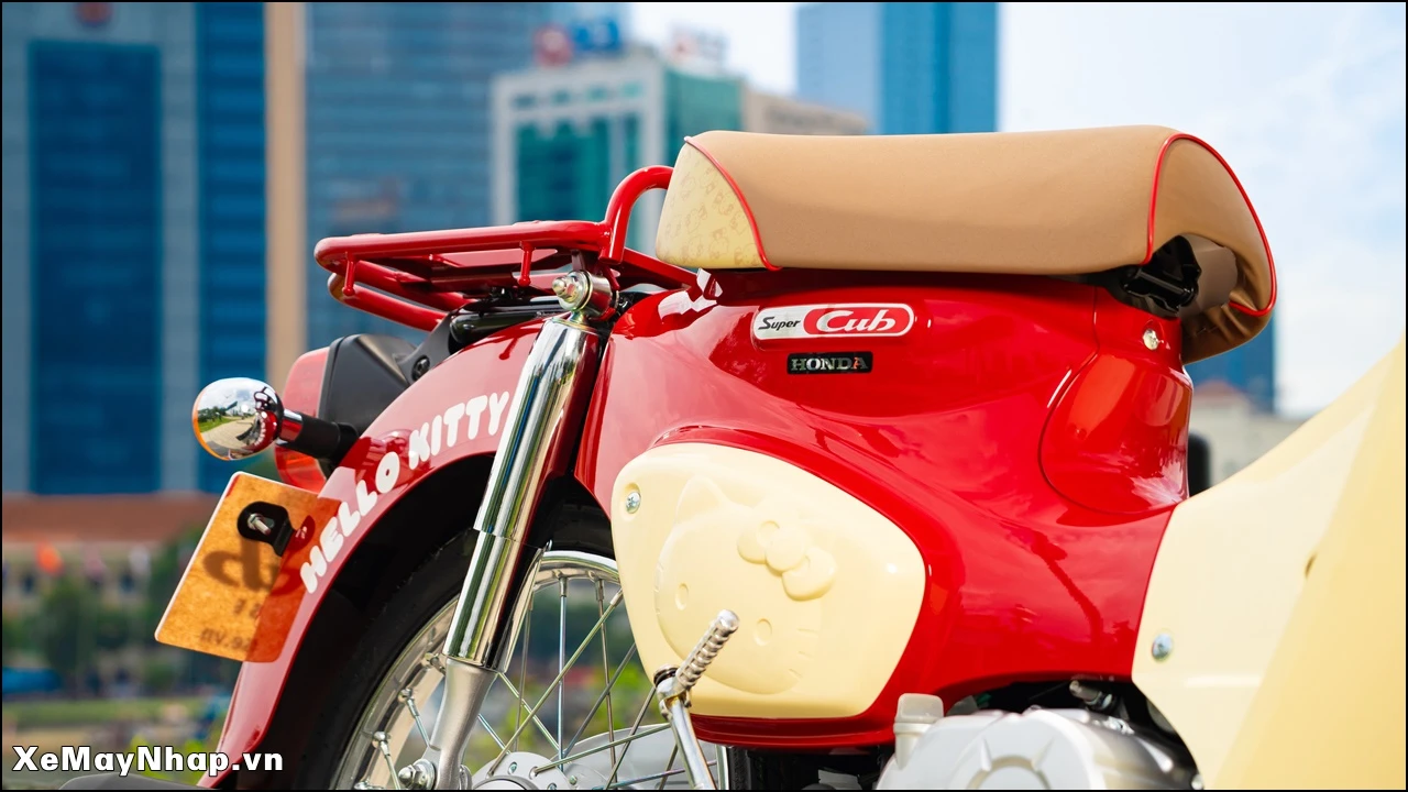 Honda Super Cub 50 Hello Kitty mon qua hoan hao cho nguoi than 19