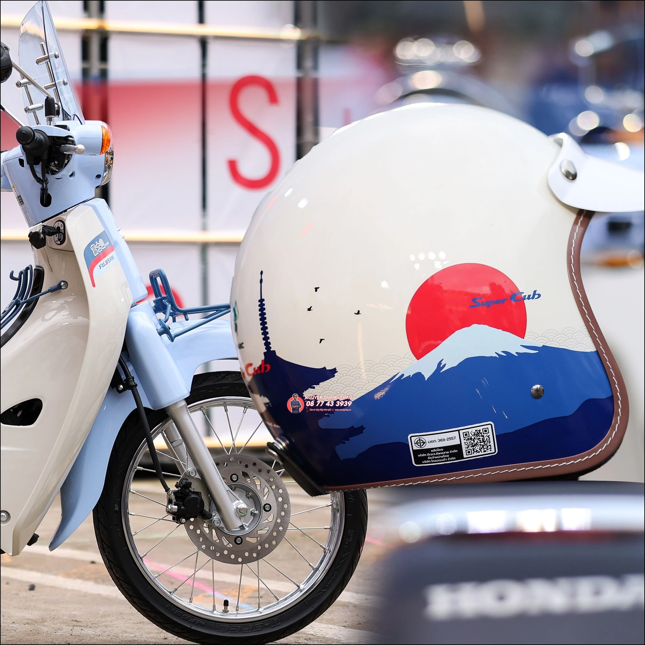 Honda Super Cub Fujisan Limited Edition (phiên bản núi Phú Sĩ) (12) Honda Super Cub Fujisan Limited Edition phien ban nui Phu Si 12