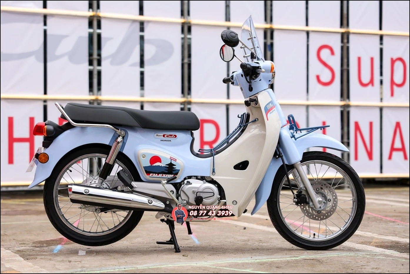 Honda Super Cub Fujisan Limited Edition (phiên bản núi Phú Sĩ) 18 Honda Super Cub Fujisan Limited Edition phien ban nui Phu Si 40