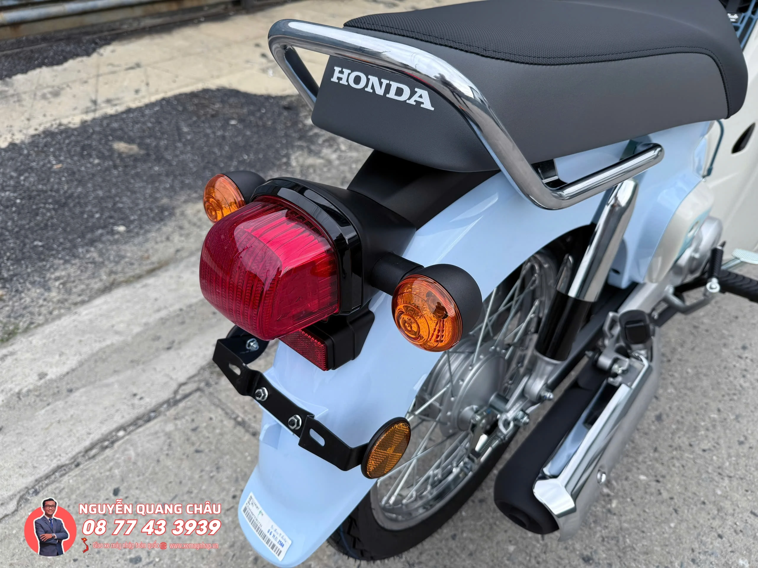 Honda Super Cub Fujisan Limited Edition chi san xuat gioi han 500 chiec tren toan Thai Lan 13