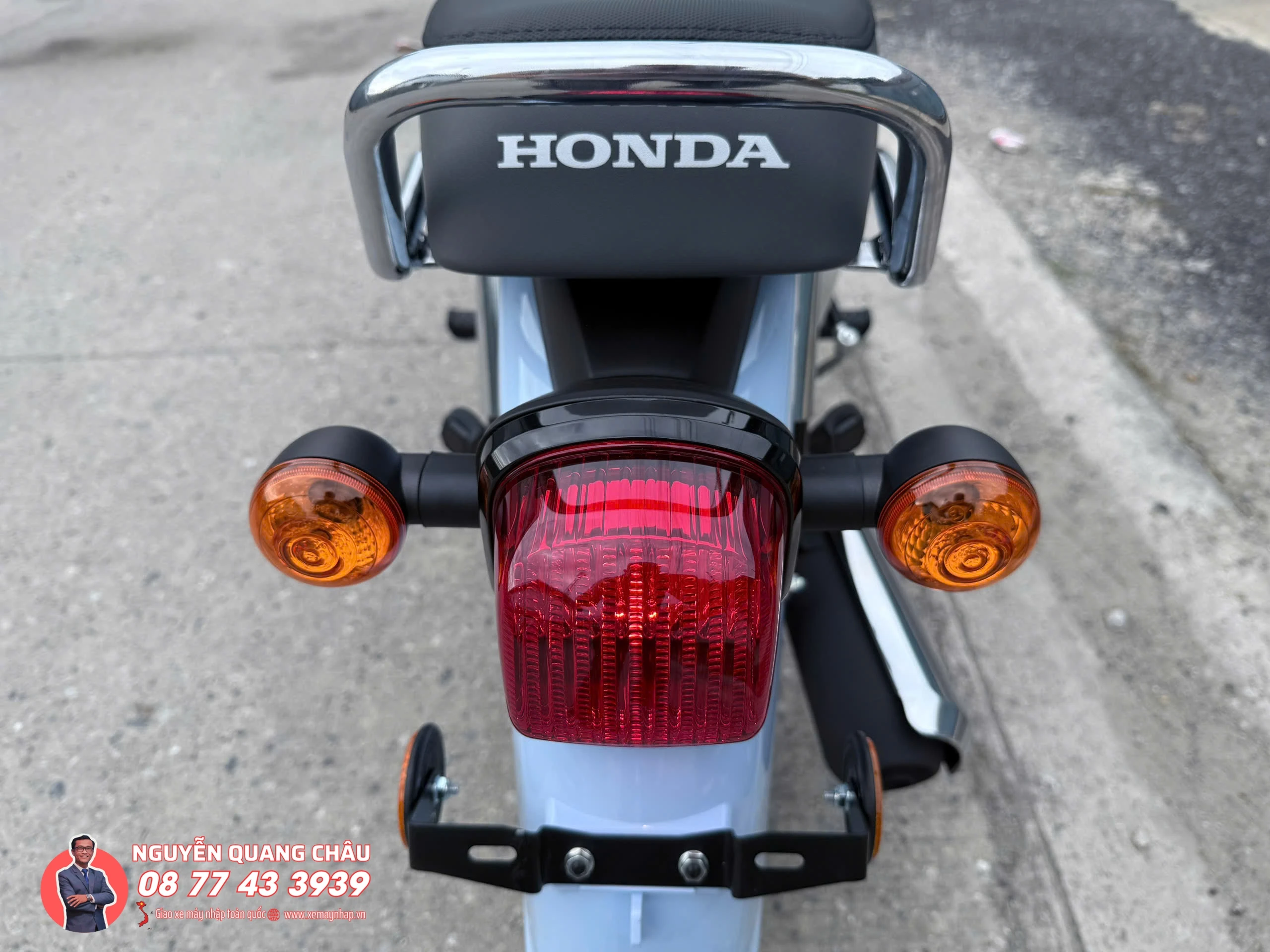 Honda Super Cub Fujisan Limited Edition chi san xuat gioi han 500 chiec tren toan Thai Lan 17