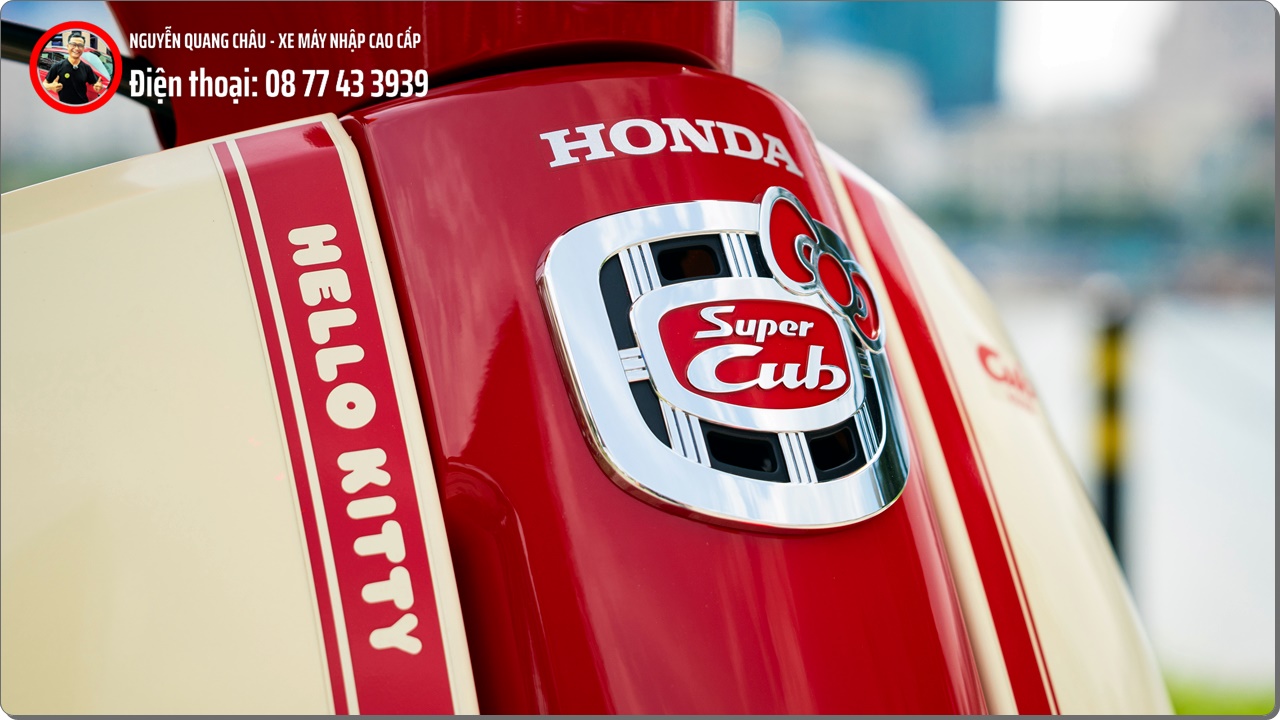 Honda Super Cub 50 Hello Kitty %E2%80%93 Bieu tuong CUTE khien trieu trai tim phai long tai Viet Nam 55