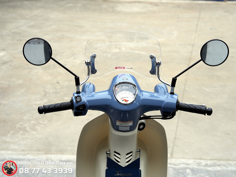 Xe May Nhap chinh thuc ra mat phien ban Honda Super Cub 50 Final Edition Custom by Cub House 70