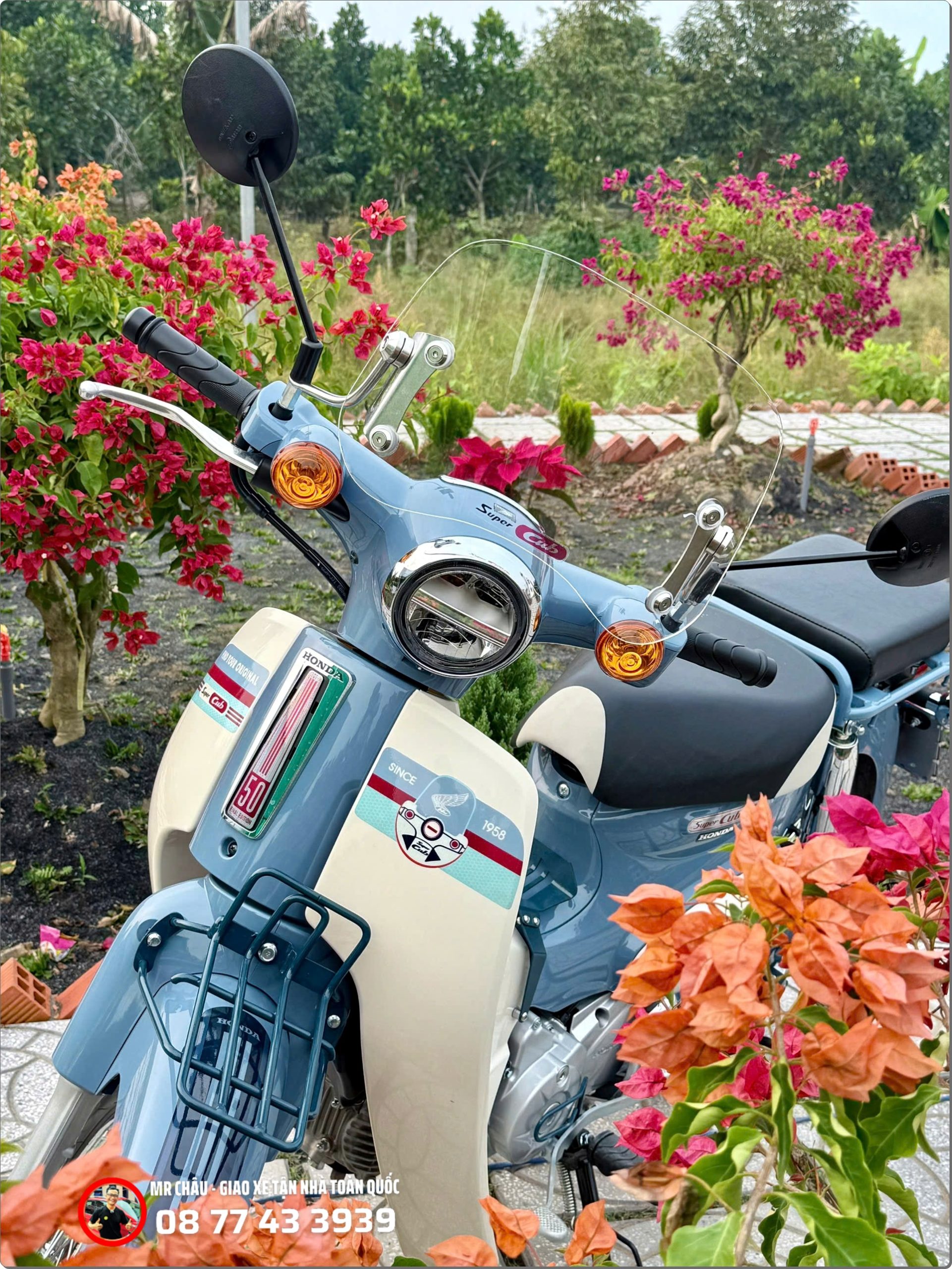 Nong dan miet vuon lai Honda Super Cub 50 Final Edition mua thu hoach sau rieng mit%E2%80%A6 %E2%80%93 Khi bieu tuong Nhat Ban hoa vao nhip song mien que Viet 15 scaled