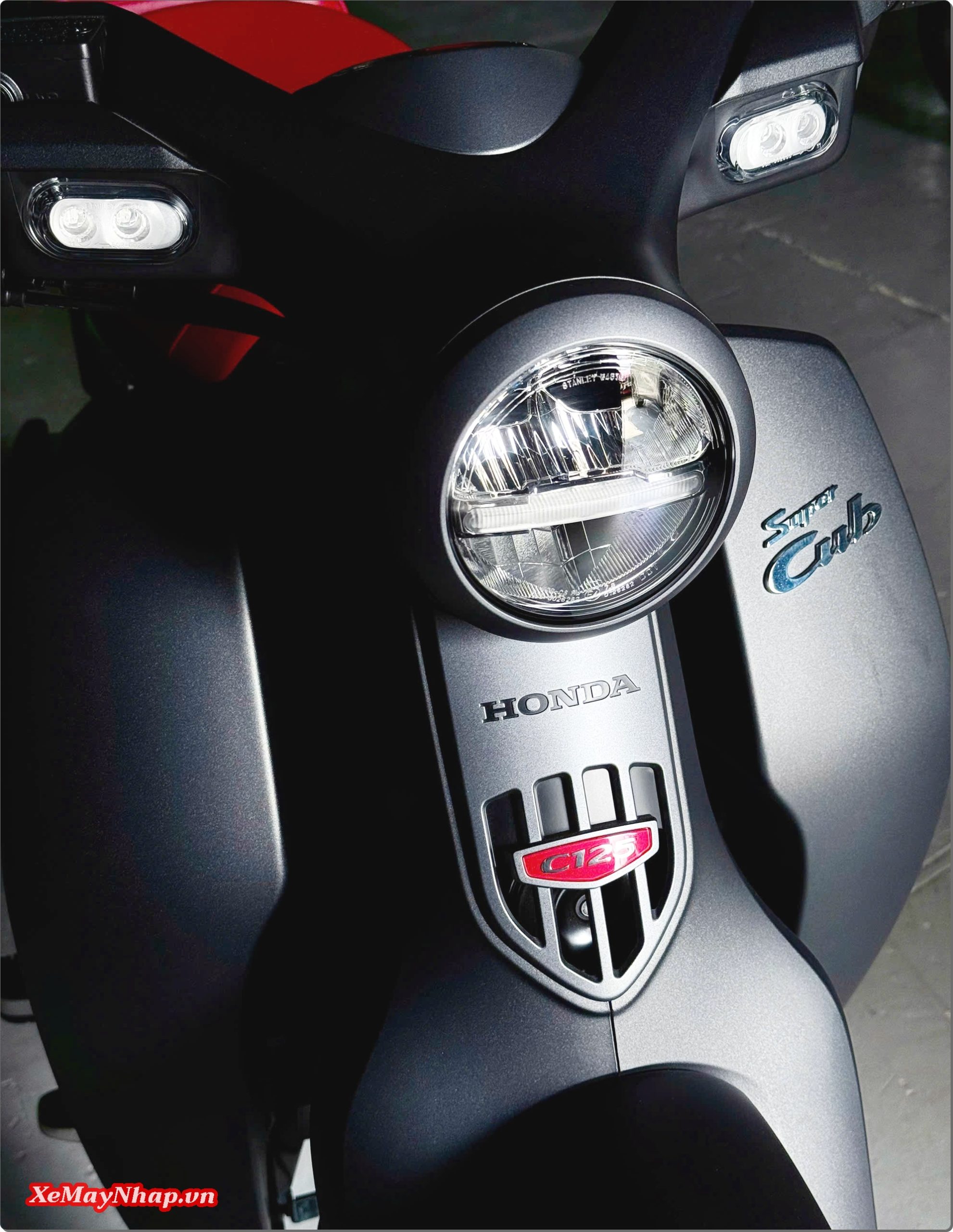 mau den nham Honda Super Cub C125 ABS 2026 nhap khau Thai Lan 3 scaled