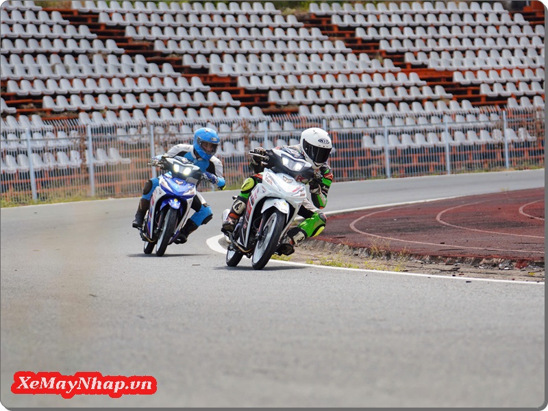 Honda Dash 125 Racing Custom by Cub House xemaynhap 2