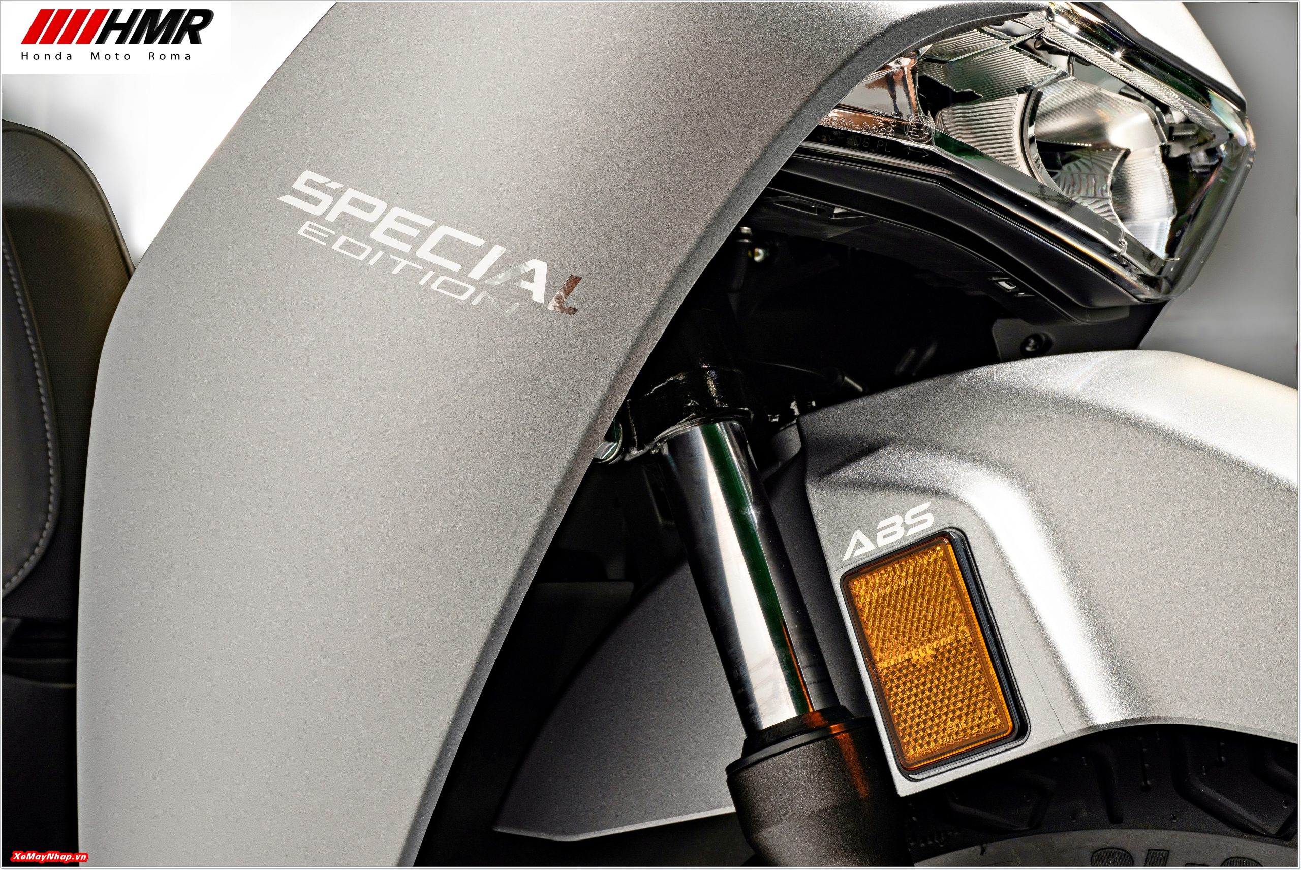 Honda SH Italia Special Silver (màu bạc) (5) Honda SH Italia Special Silver mau bac 5 scaled